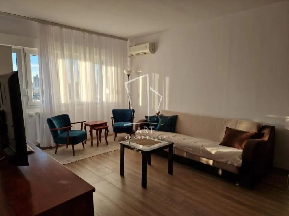 Jednosoban stanovi Novi Beograd Novi Merkatora (blok 29 30 33) 500 evra 