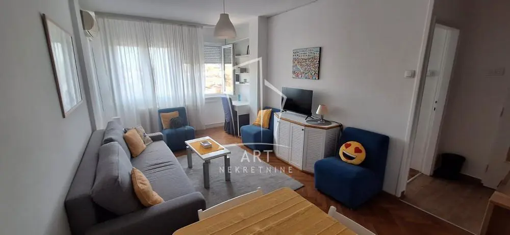 Dvosoban stanovi Stari Grad Dorćol donji 650 evra 