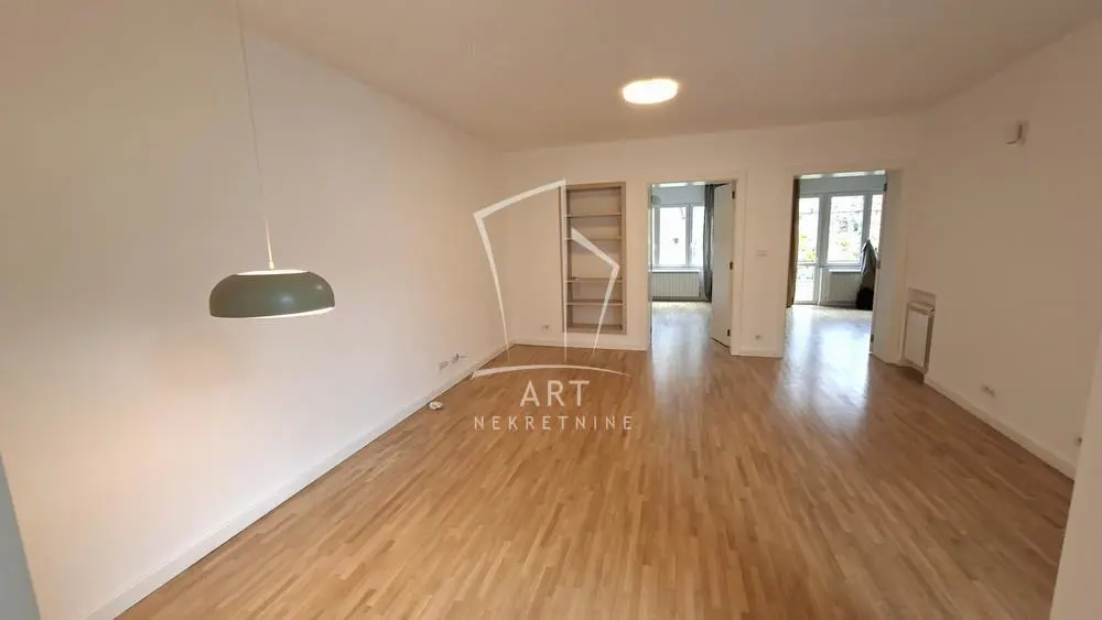 Četvorosoban stanovi Stari Grad Dorćol gornji 1400 evra 