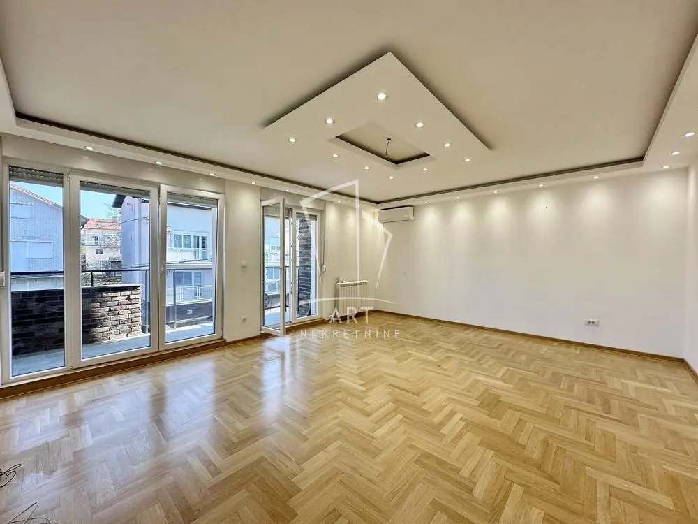 Beograd Čukarica Četvorosoban stanovi 345000 evra 