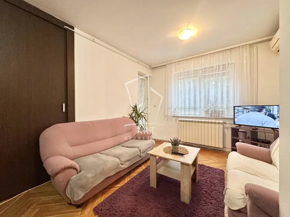 Trosoban stanovi Stara Pazova Novi Banovci 77000 evra 