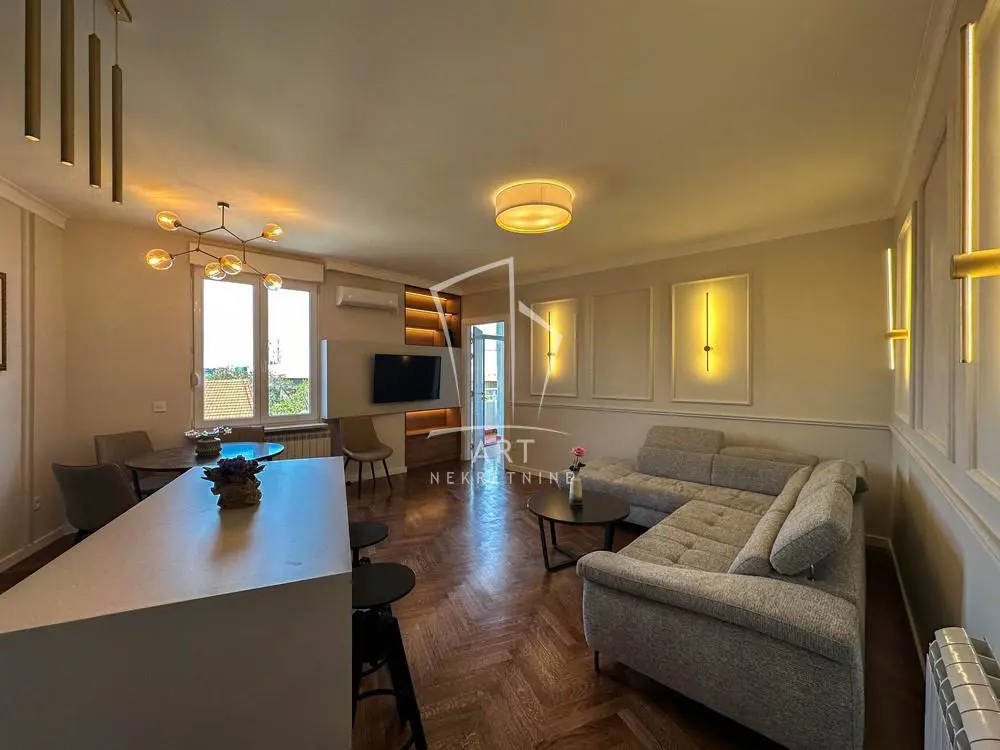 Četvorosoban stanovi Savski venac Senjak 1200 evra 