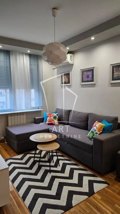 Beograd Voždovac Jednoiposoban stanovi 600 evra 