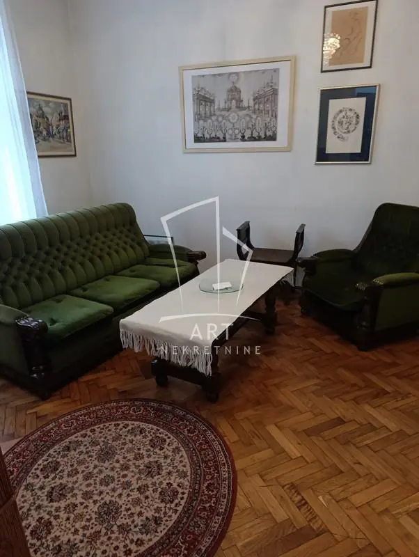 Trosoban stanovi Stari Grad Centar i Terazije 970 evra 