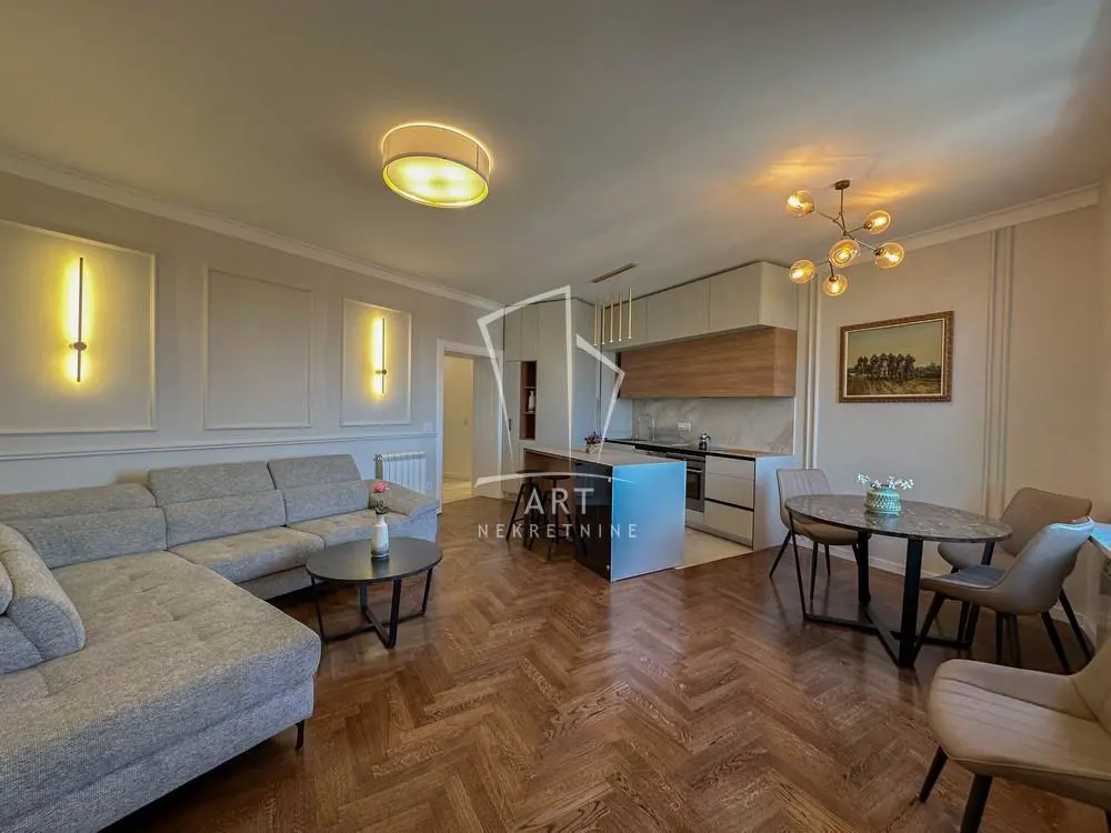 Četvorosoban stanovi Savski venac Senjak 1200 evra 