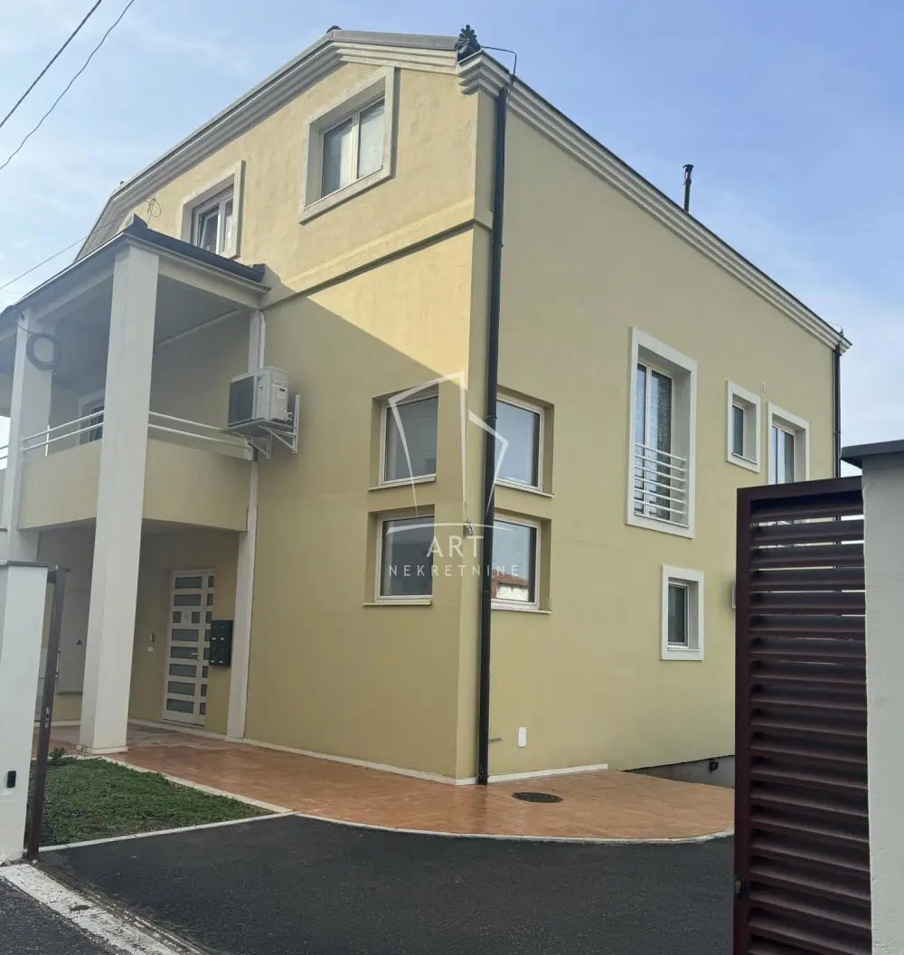 Beograd Zvezdara Trosoban stanovi 170000 evra 