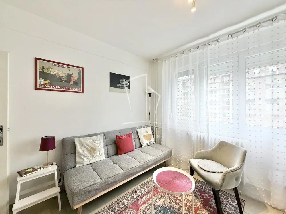 Jednoiposoban stanovi Palilula Poštanska štedionica-Tašmajdan 600 evra 