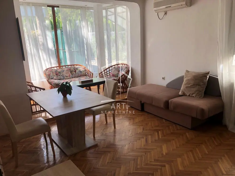 Beograd Savski venac Trosoban stanovi 950 evra 