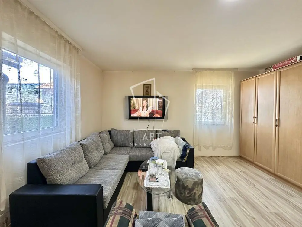 Trosoban stanovi Surčin Ledine 170000 evra 