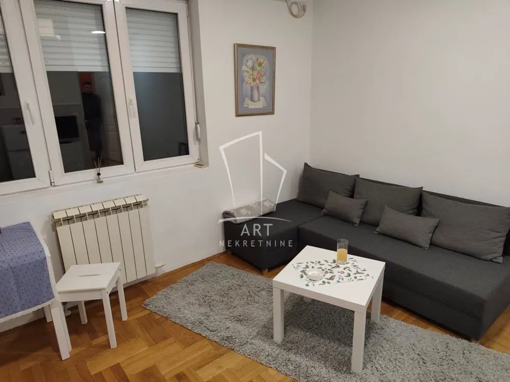 Beograd Zvezdara Dvosoban stanovi 450 evra 