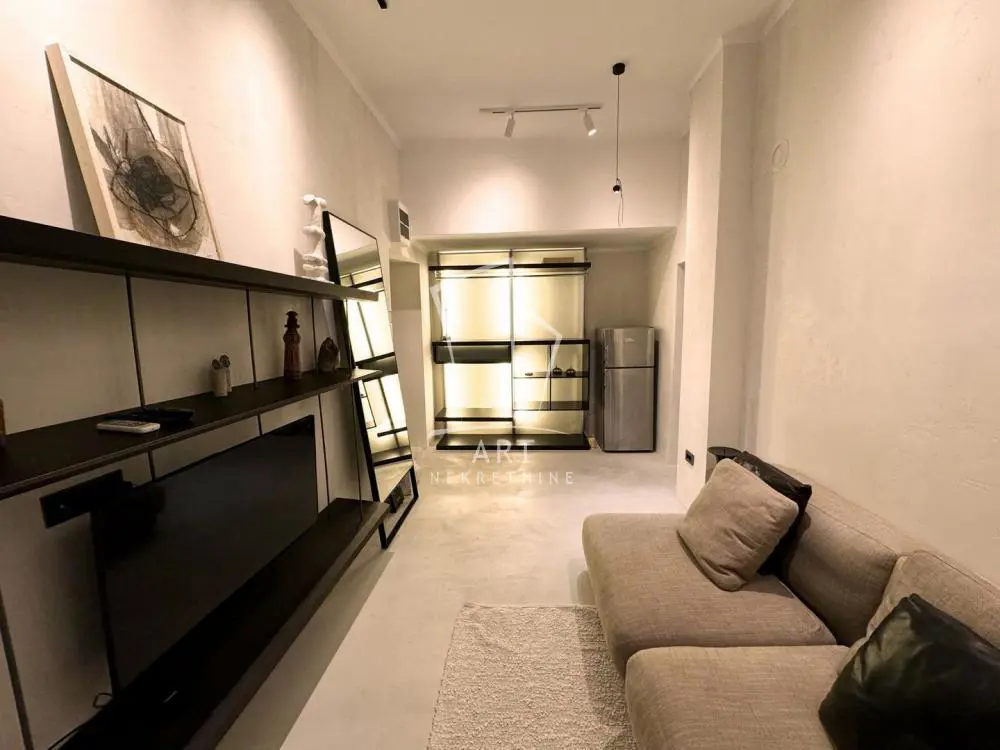 Jednoiposoban stanovi Stari Grad Politika 800 evra 