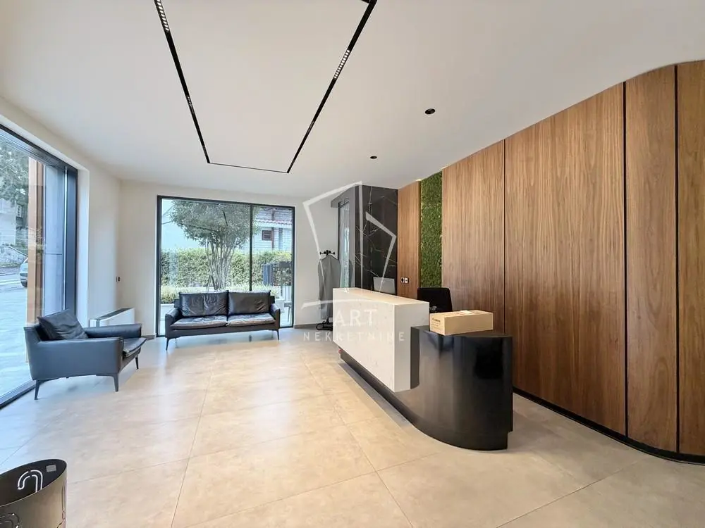 poslovni prostor Savski venac Dedinje 5420 evra 