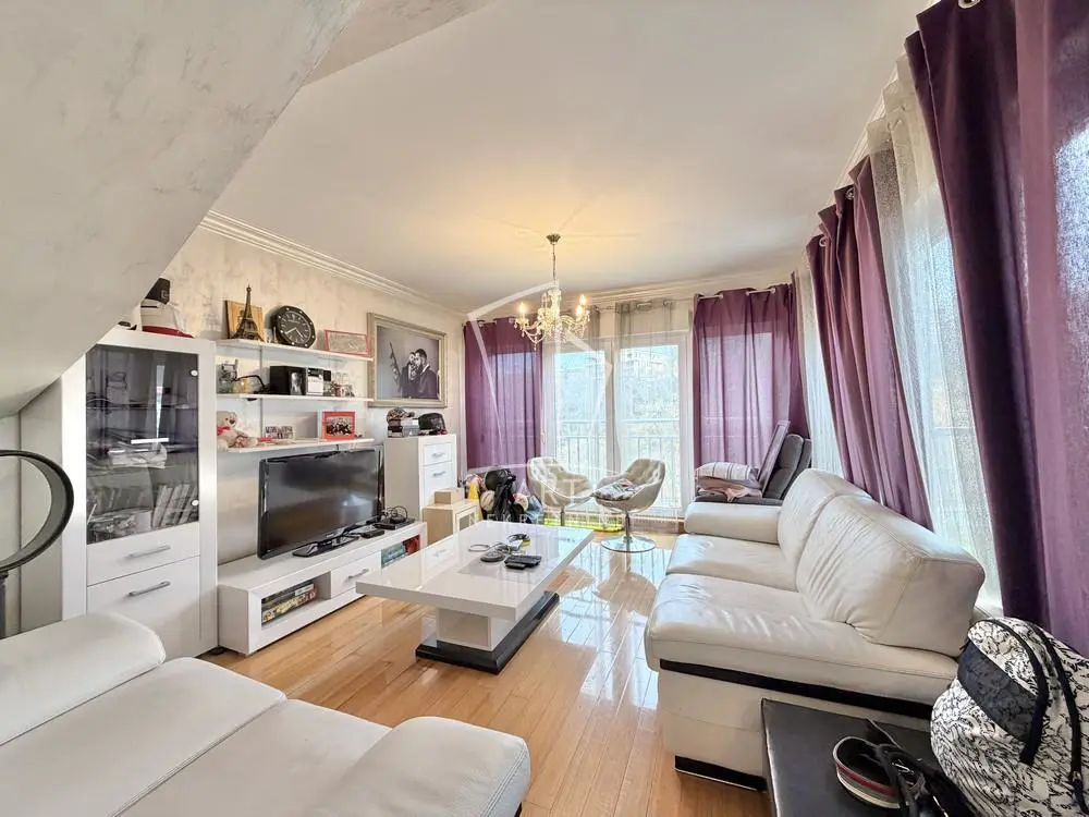 Beograd Savski Venac Četvorosoban stanovi 2000 evra 