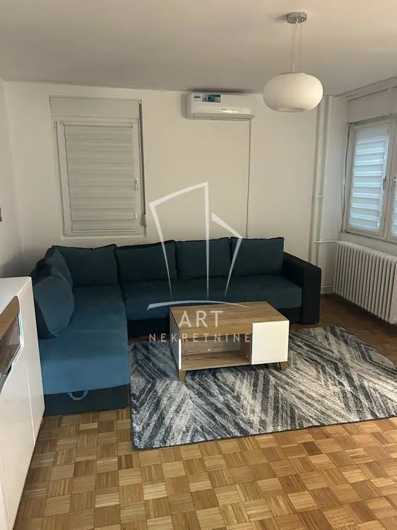 Dvosoban stanovi Čukarica Filmski grad 600 evra 