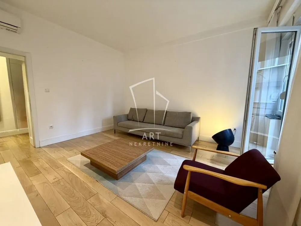 Dvosoban stanovi Vračar Krunski venac 880 evra 