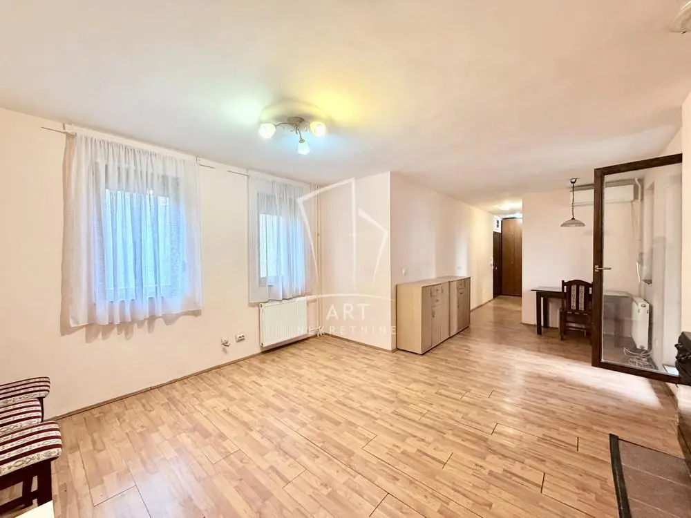 Jednoiposoban stanovi Palilula Borča 90000 evra 