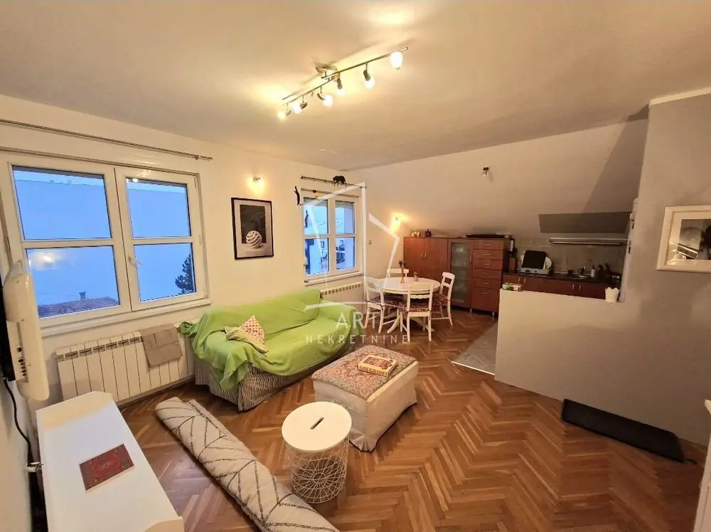 stanovi Beograd Tikveška Trosoban 