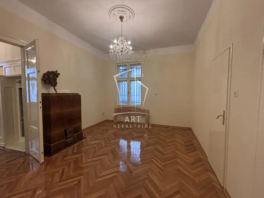 Četvorosoban stanovi Stari Grad Dorćol donji 3000 evra 