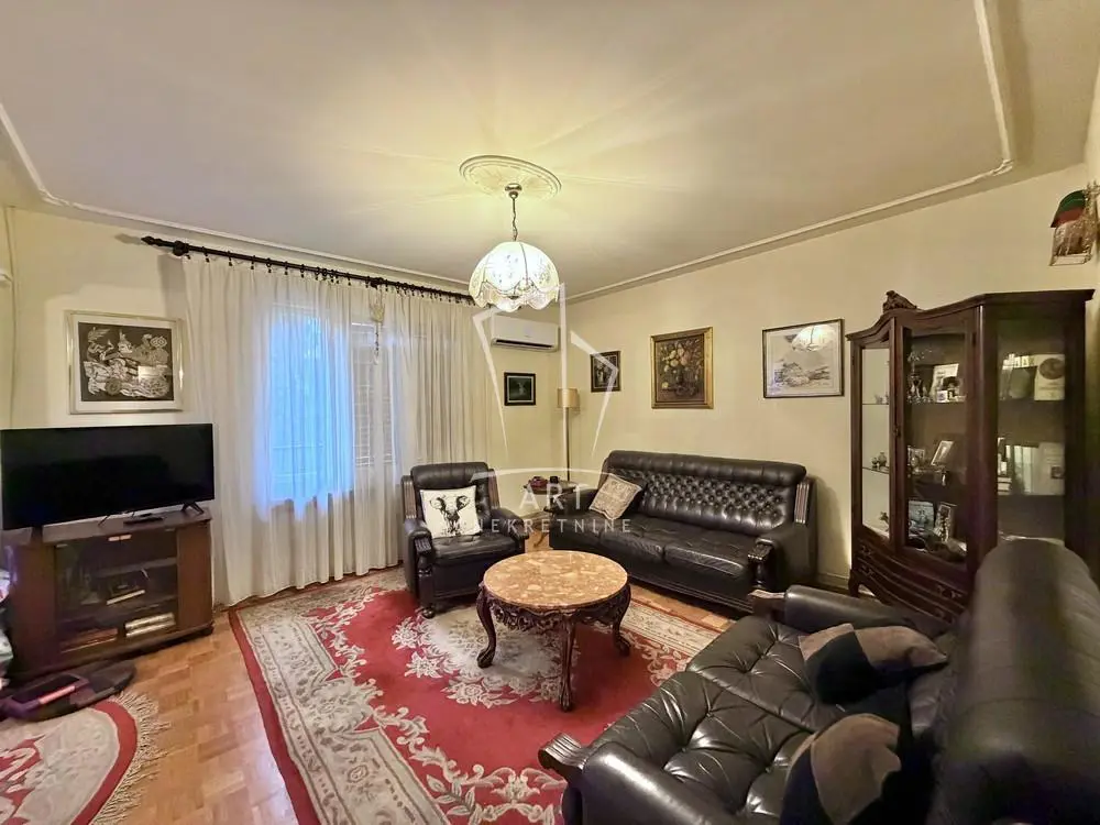 kuće Palilula Karaburma 420000 evra 