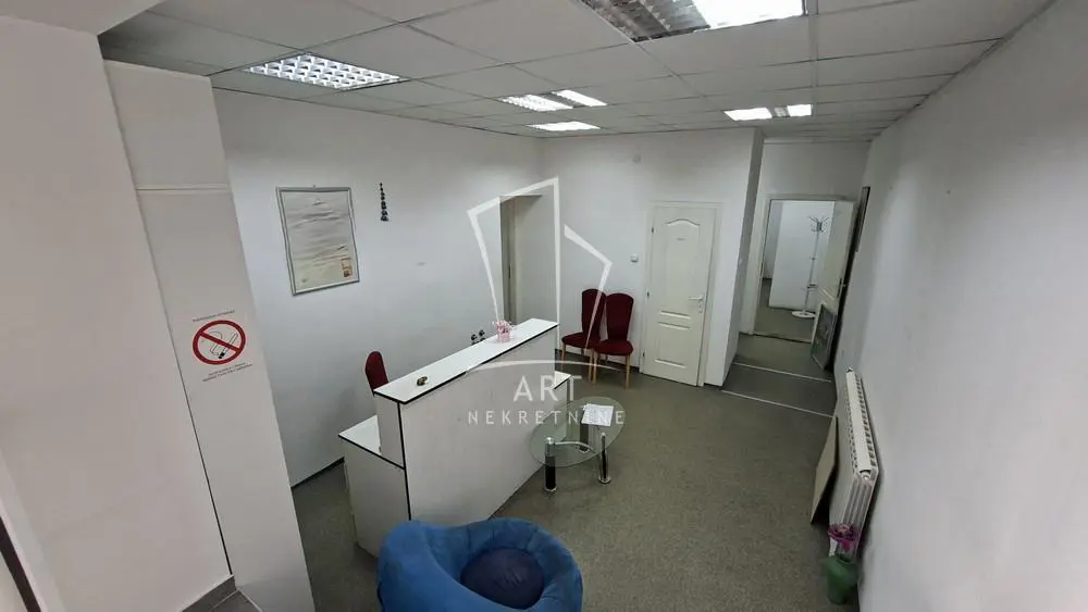 Beograd Zemun poslovni prostor 600 evra 