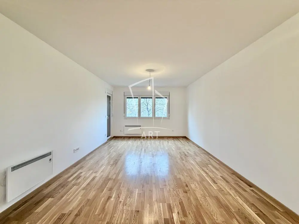 stanovi JUŽNO-BANATSKI OKRUG Oslobođenja  novogradnja Četvorosoban 