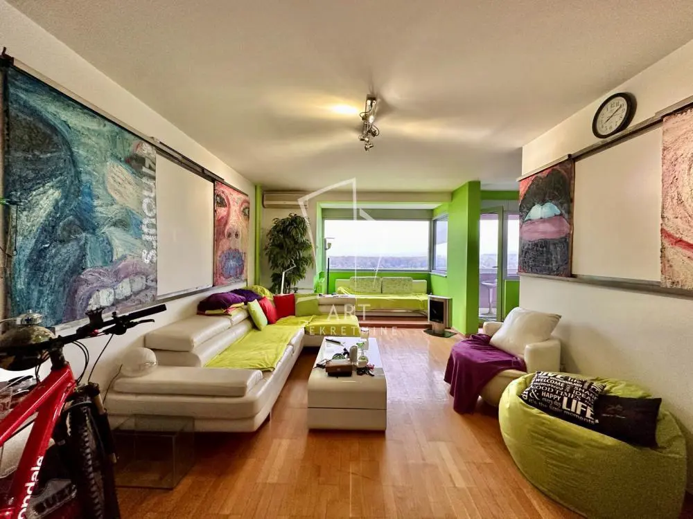 Beograd Zemun Trosoban stanovi 330000 evra 