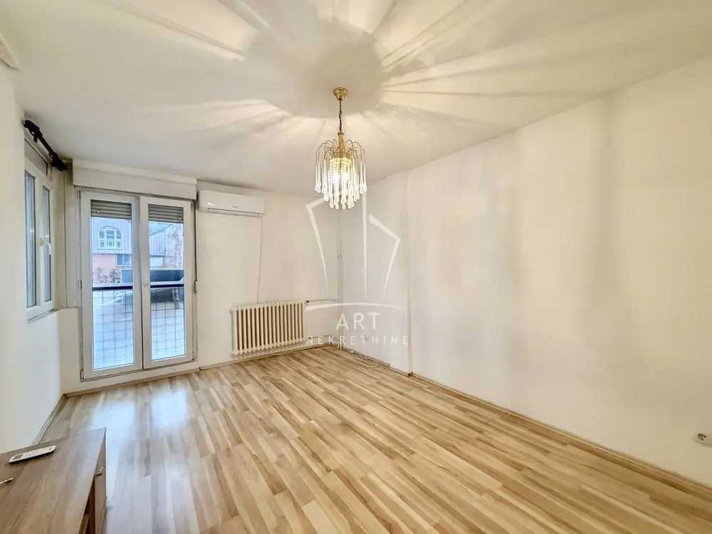 Jednosoban stanovi Novi Beograd Bežaniska kosa (1 2 3) 123000 evra 