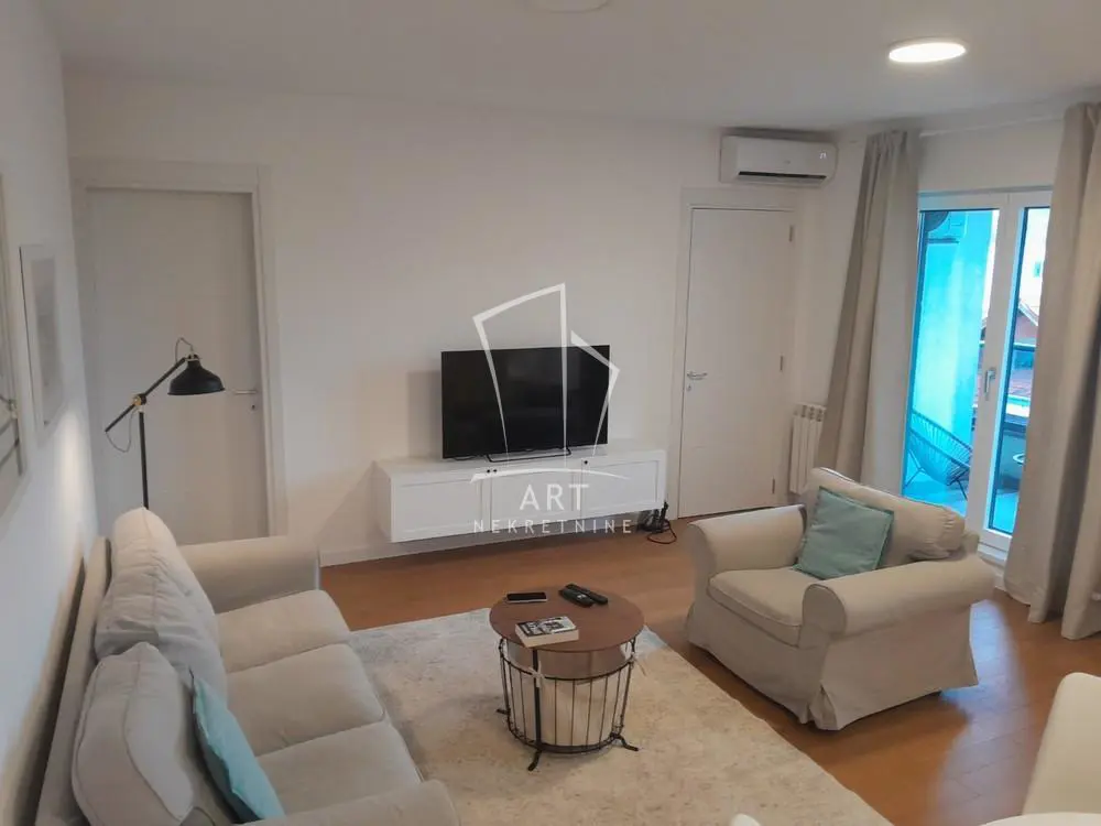 stanovi Beograd Kumodraška Trosoban 