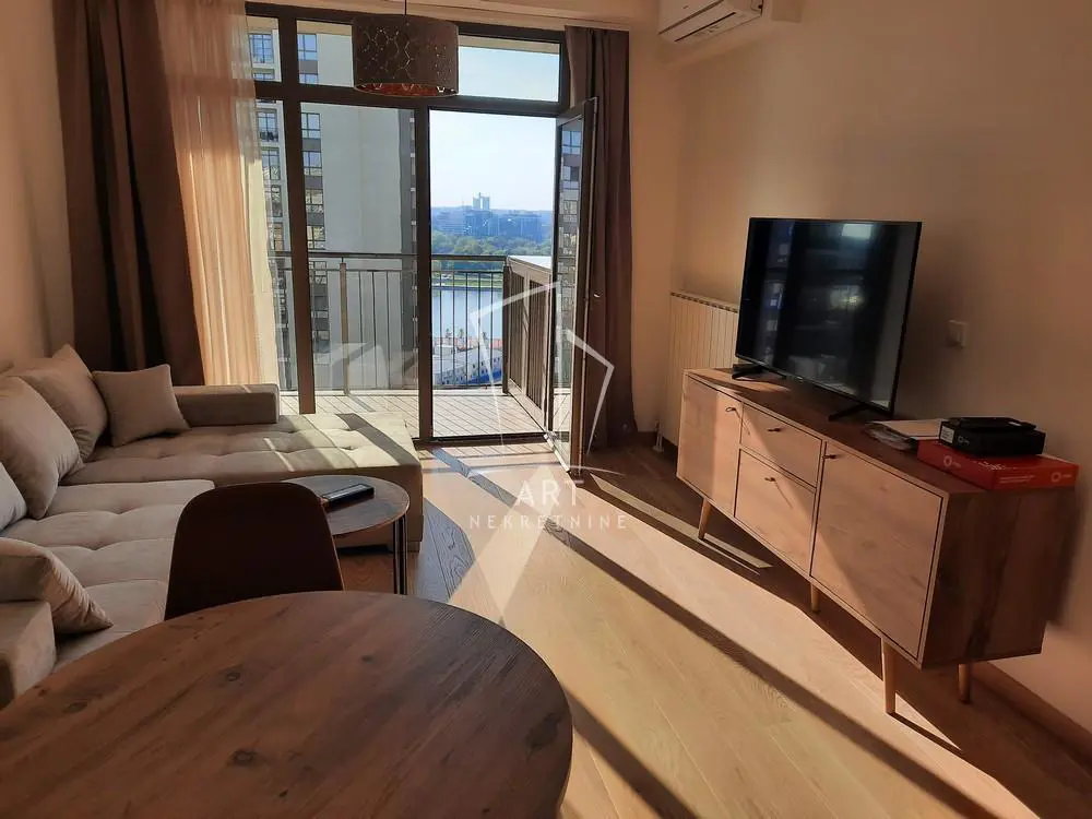 Dvosoban stanovi Savski venac Beograd na vodi 1200 evra 