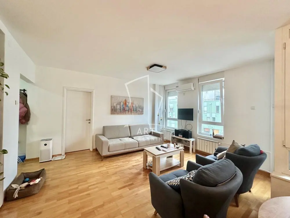 Dvosoban stanovi Novi Beograd Naselje Dr Ivan Ribar 190000 evra 