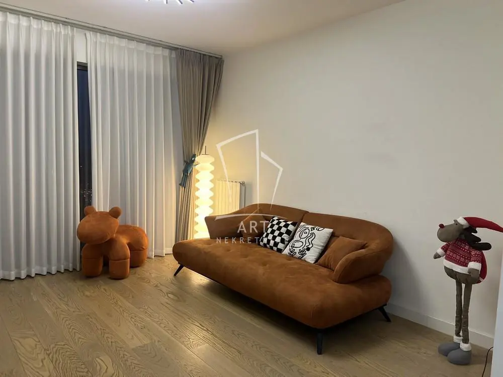 stanovi Beograd Bulevar Vudroa Vilsona Četvorosoban 