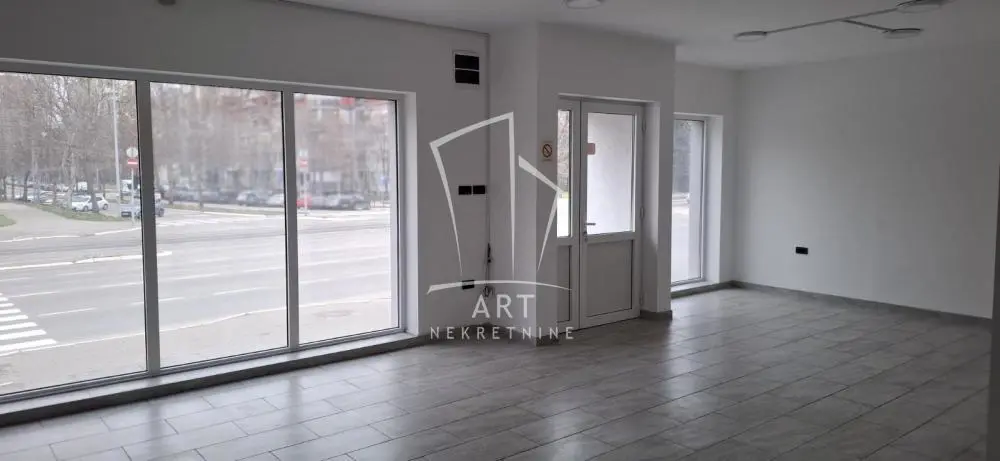 poslovni prostor Novi Beograd Stara Bežanija 1600 evra 