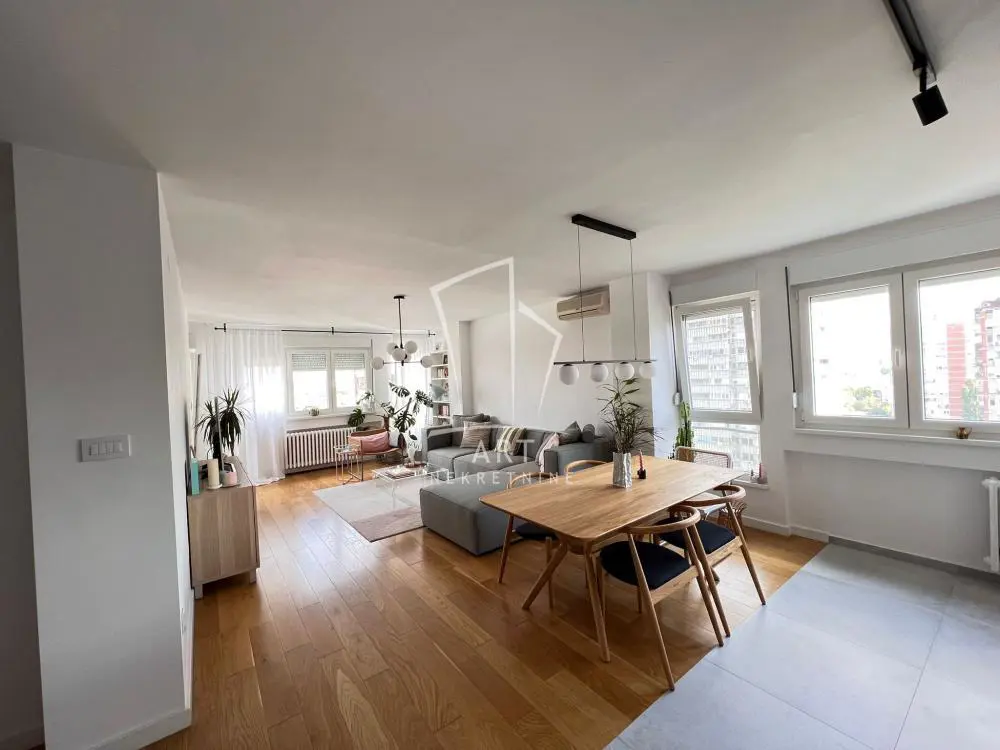 Beograd Novi Beograd Trosoban stanovi 1000 evra 