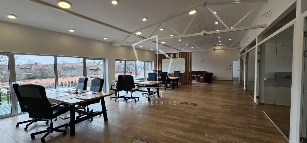 poslovna zgrada Surčin Surčin naselje 5000 evra 