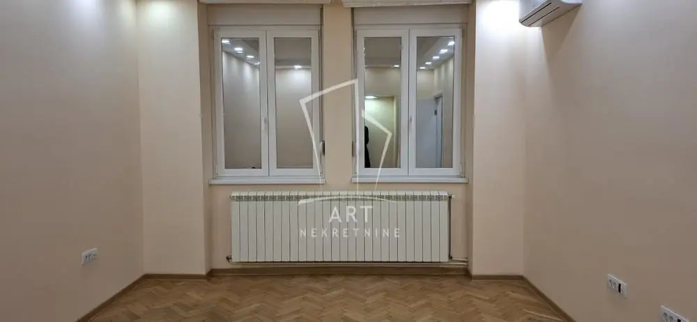 Beograd Stari Grad Trosoban stanovi 800 evra 