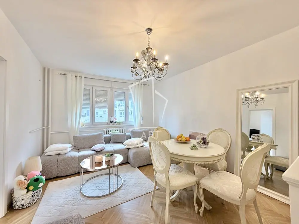 Jednoiposoban stanovi Čukarica Banovo brdo 155000 evra 