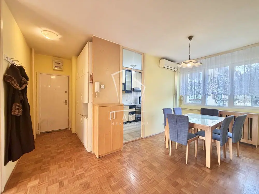 Beograd Zemun Trosoban stanovi 207900 evra 