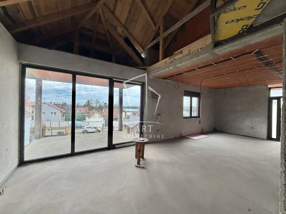 kuće Stara Pazova Novi Banovci 220000 evra 