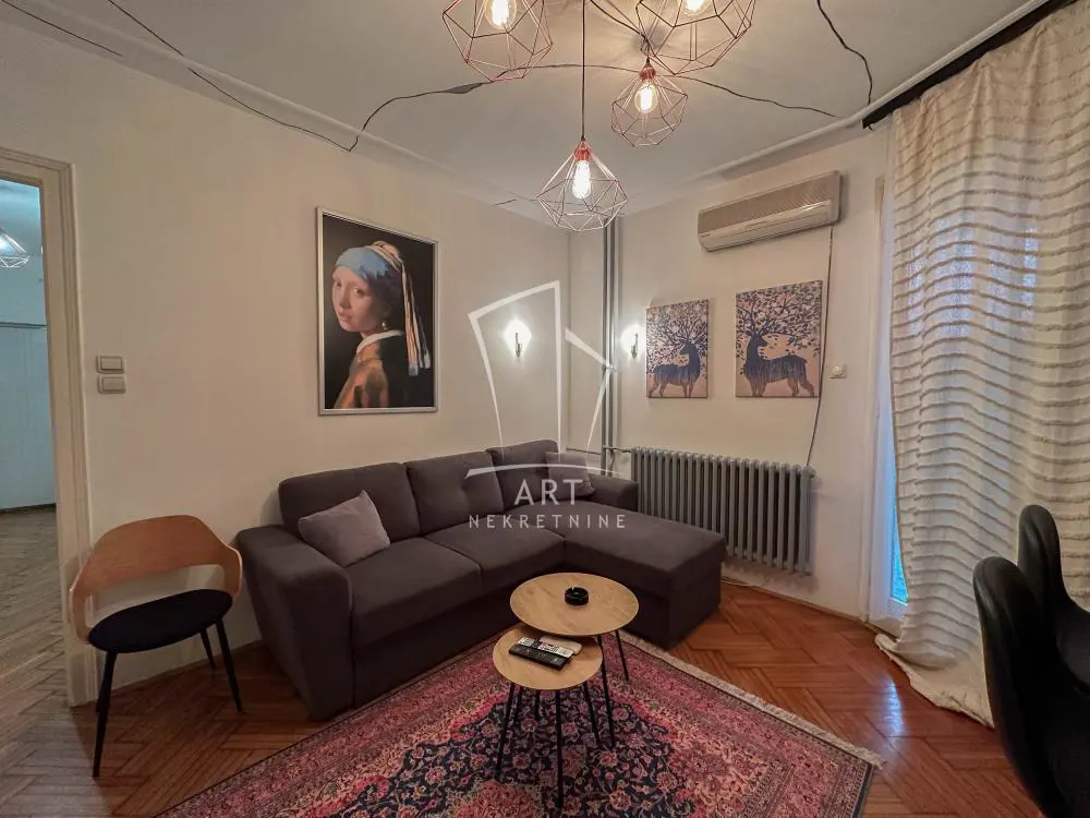 Jednosoban stanovi Stari Grad Politika 460 evra 