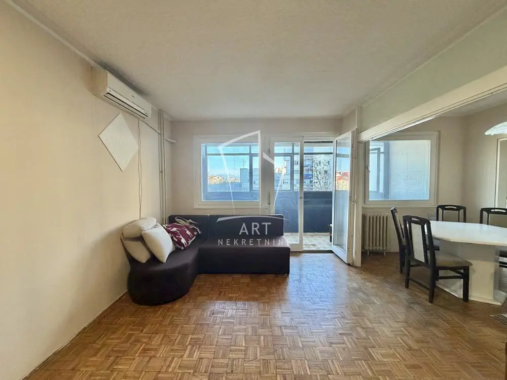 Dvosoban stanovi Novi Beograd Bežanijski blokovi (61 do 64) 198000 evra 