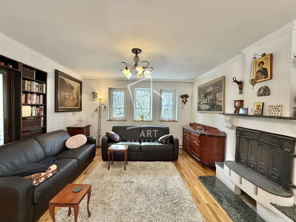 kuće Zvezdara Olimp 2650 evra 