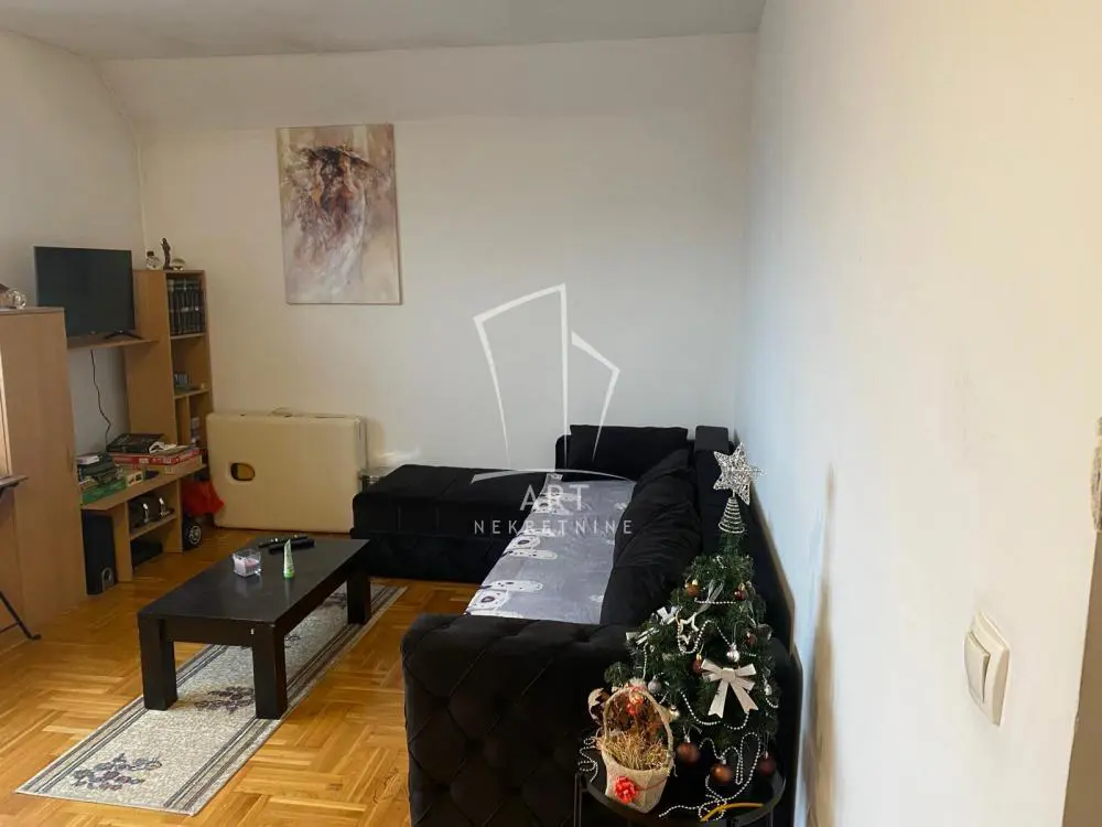 Dvoiposoban stanovi Palilula Karaburma 142000 evra 