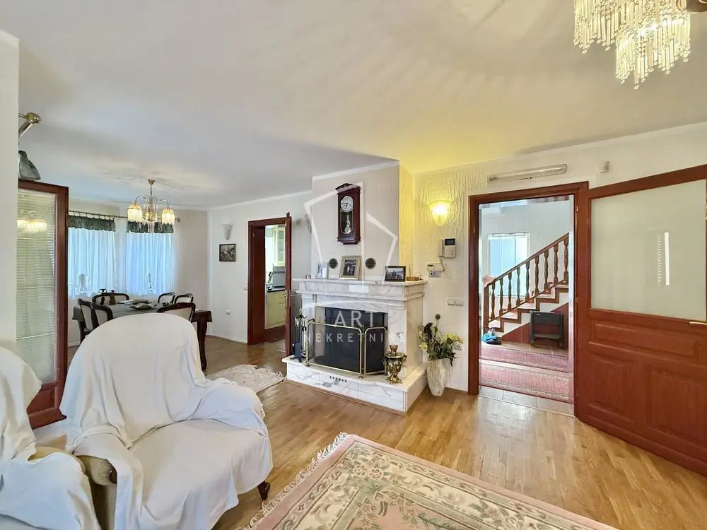 kuće Zvezdara Cvetanova ćuprija 480000 evra 