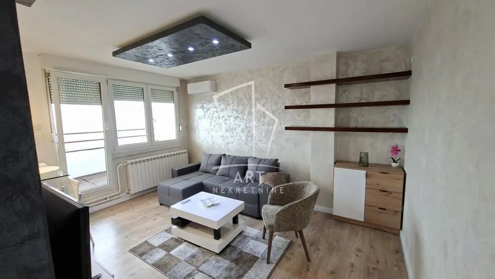 Dvosoban stanovi Novi Beograd Hayat (6 Kaplara- savograd) 750 evra 