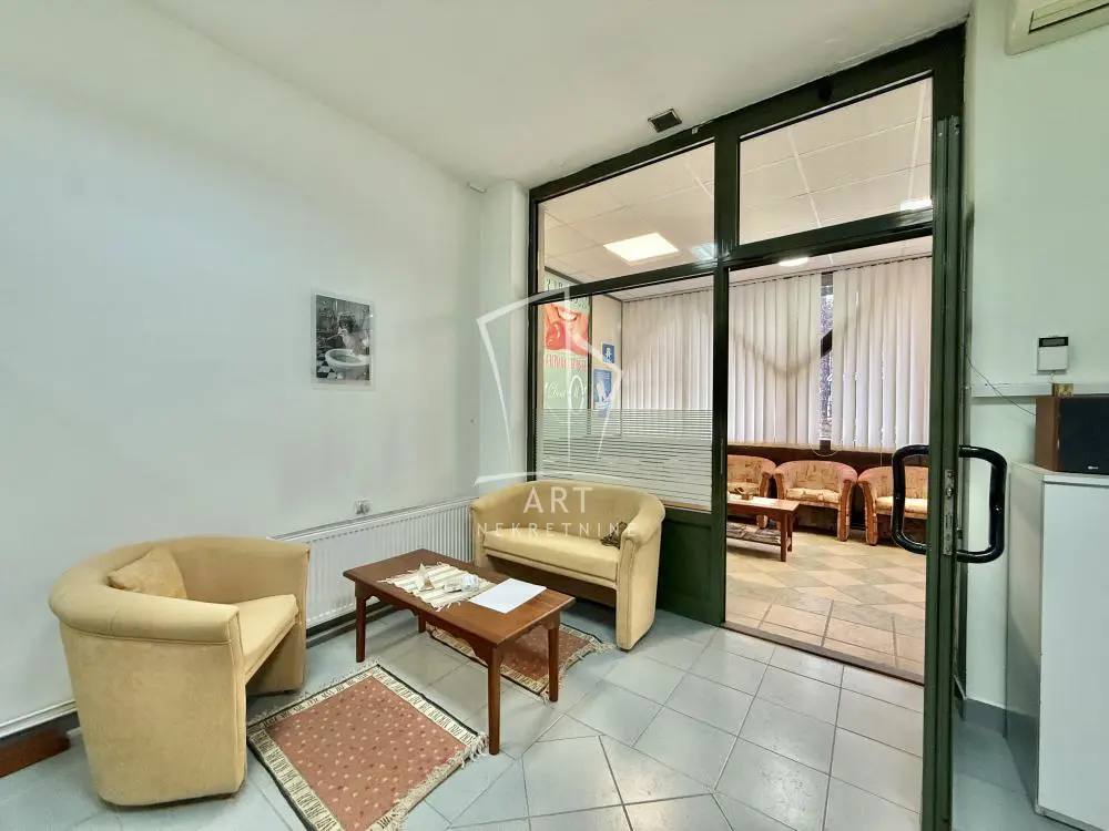 ZLATIBORSKI OKRUG Zlatibor poslovni prostor 700 evra 