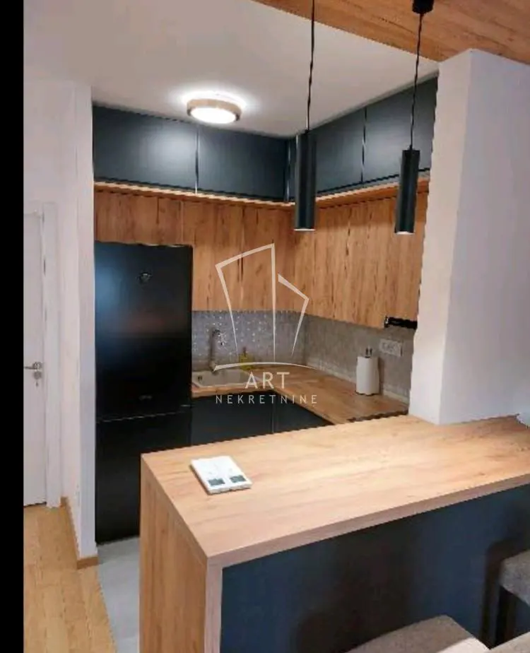 Jednoiposoban stanovi Voždovac Pašino i Lekino brdo 600 evra 