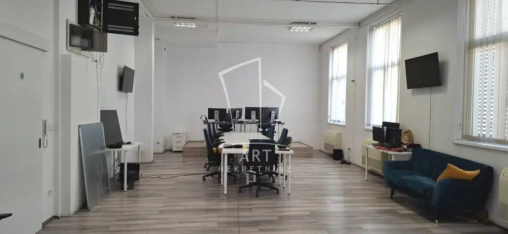 poslovni prostor Stari Grad Dorćol donji 2500 evra 