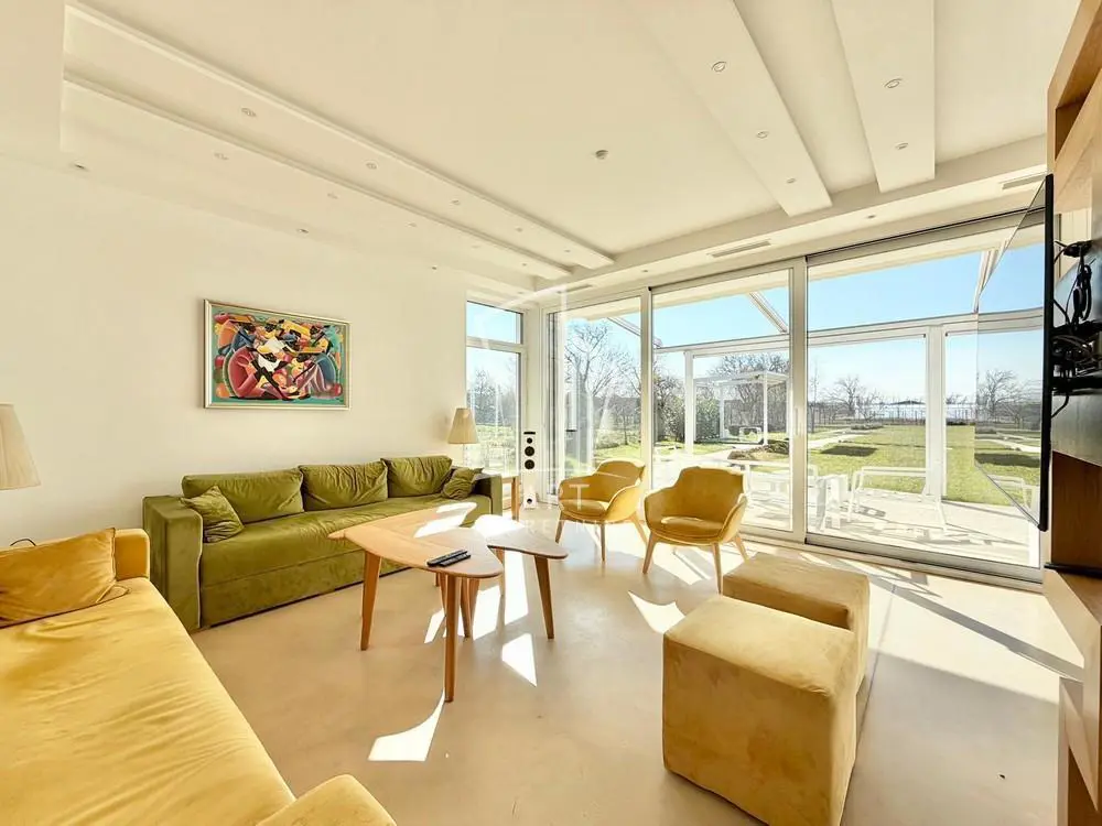 kuće SREMSKI OKRUG Vere Miščević 