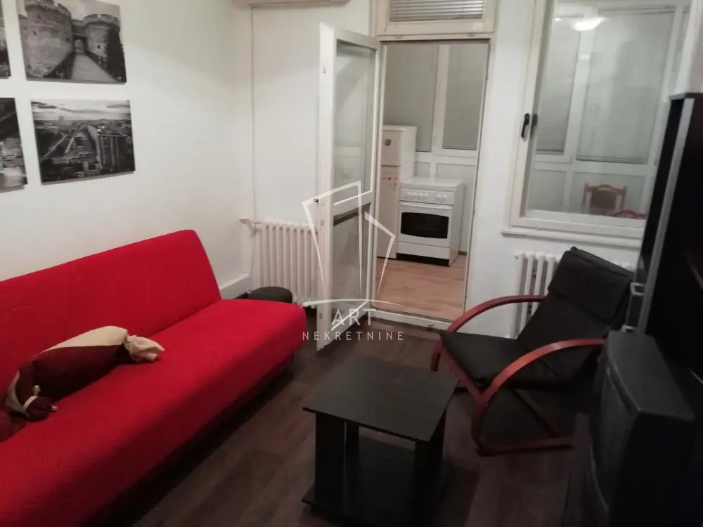 stanovi Beograd Ustanička Garsonjera 