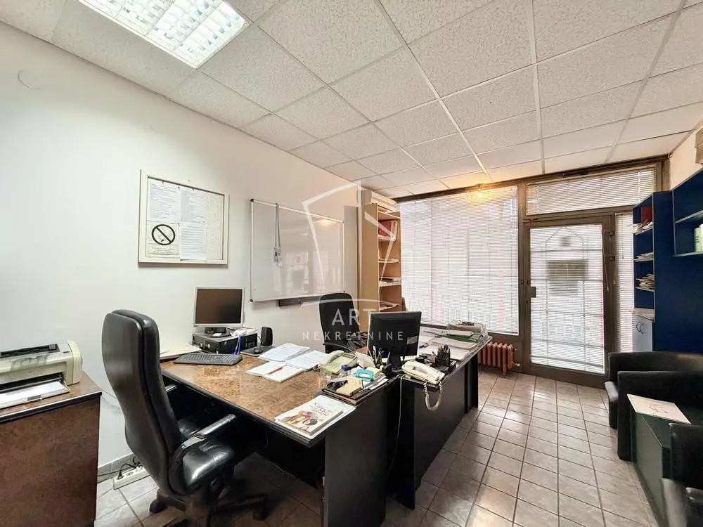 poslovni prostor Čukarica Banovo brdo 80000 evra 